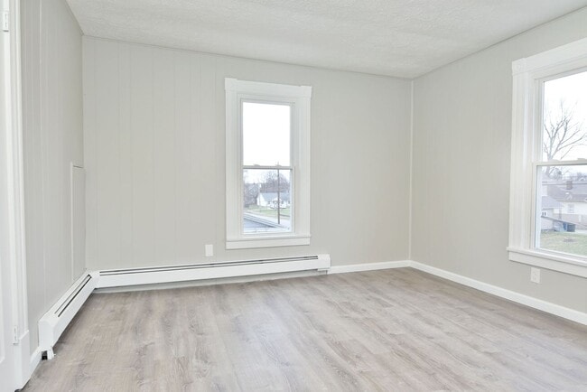 Building Photo - RENTALS AVAILABLE IN NILES