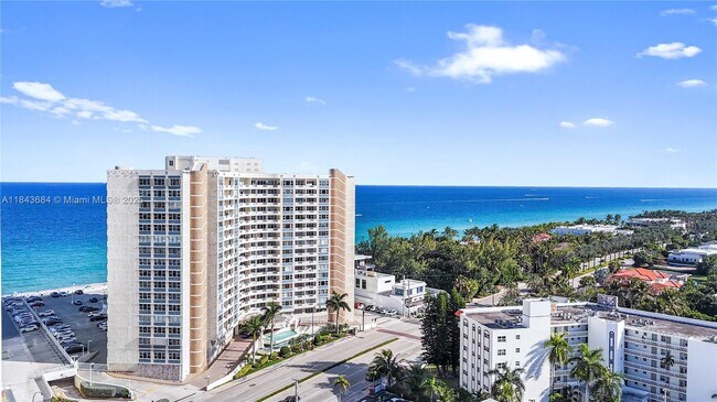 Building Photo - 3180 S Ocean Dr
