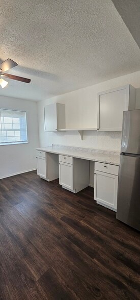 Building Photo - 711 N 70th St