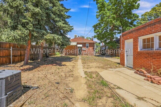 Building Photo - 3044 W Clyde Pl