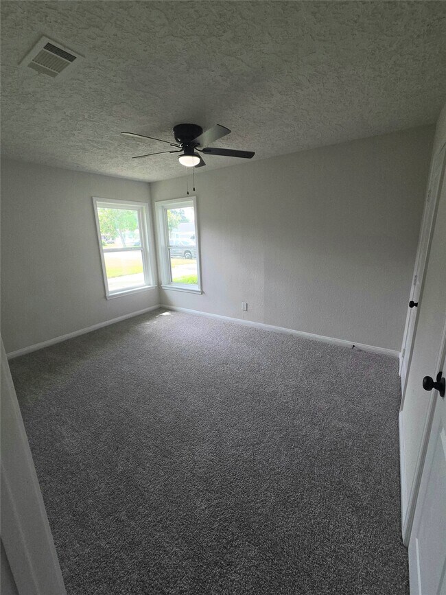 Building Photo - 4931 Cosby St