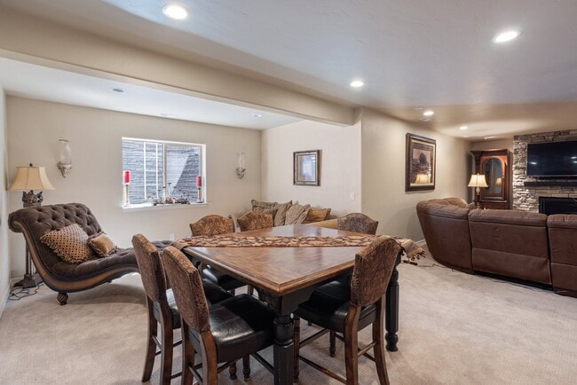 Building Photo - 2156 Villa Creek Cir