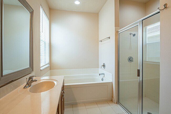 Building Photo - 603 Calamondin Way SW
