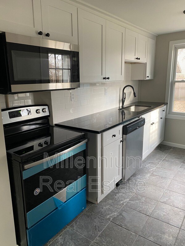 Building Photo - 28554 Marshall St