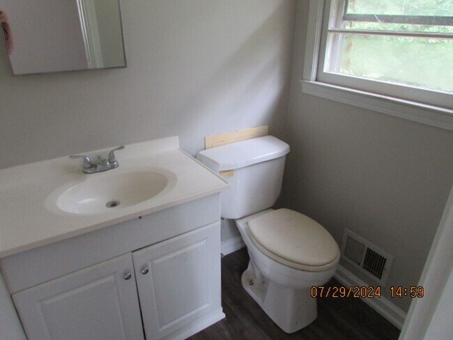 Building Photo - Close to Shaw AFB