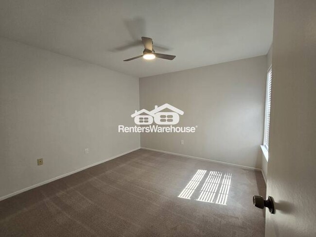Building Photo - FOR RENT - MOVE IN READY - 2  BEDS 1.5 BAT...