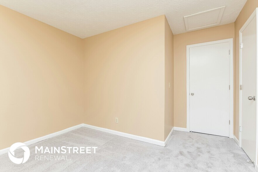 Building Photo - 507 Hollow Ct