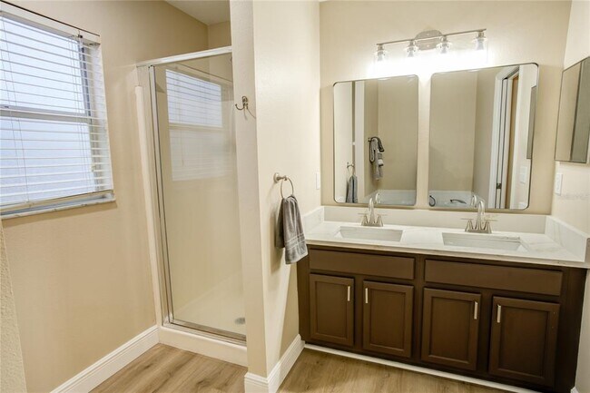 Building Photo - 6133 Lanshire Dr