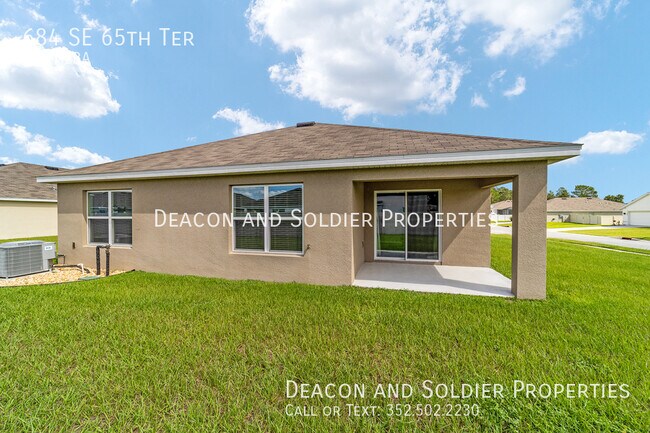 Building Photo - 684 SE 65th Terrace