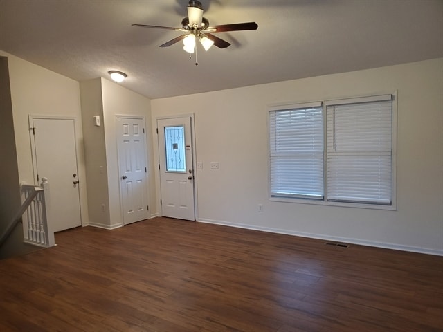 Building Photo - 814 Holly Farms Dr