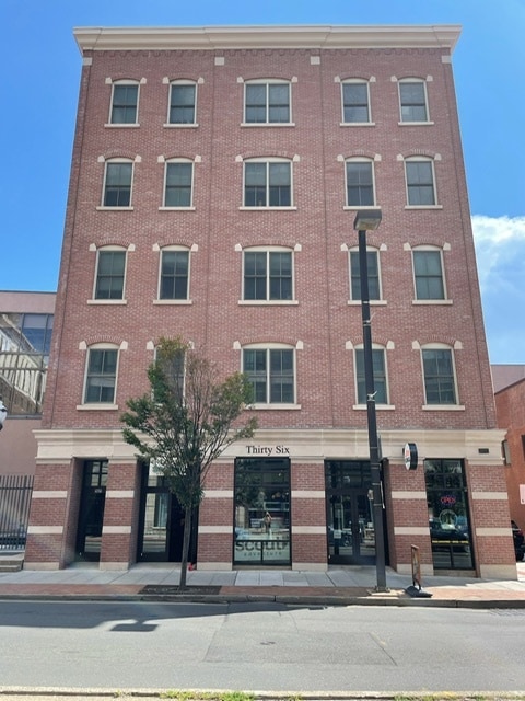 Building Photo - 36 Atlantic St