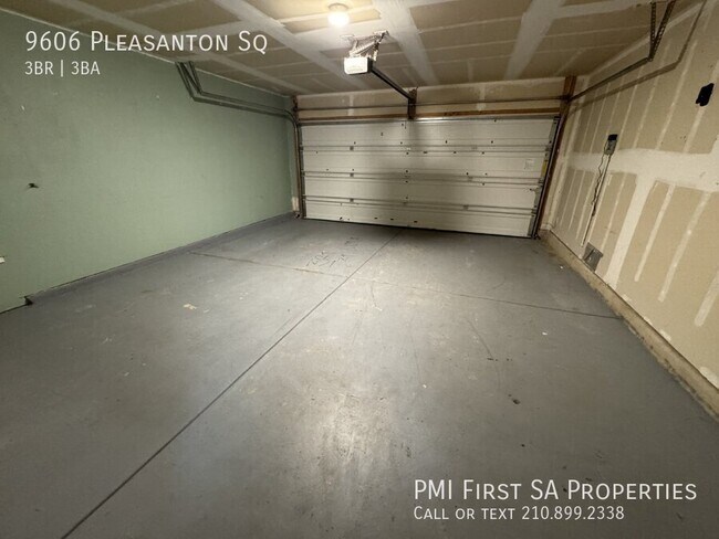 Building Photo - 9606 Pleasanton Square