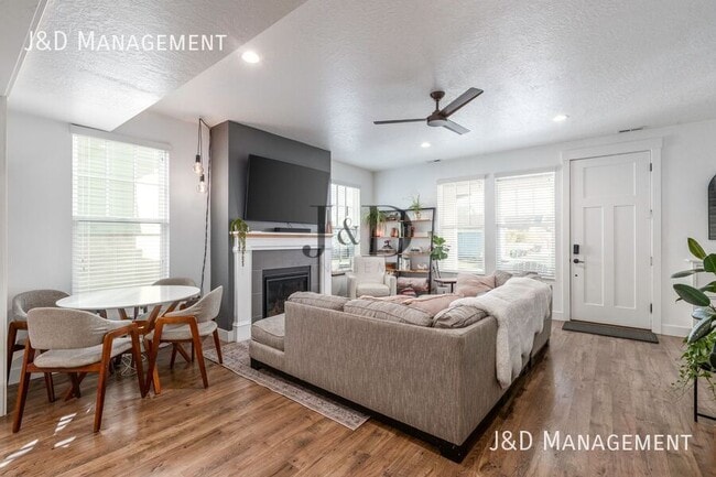 Building Photo - 10566 S Oquirrh Lk Rd