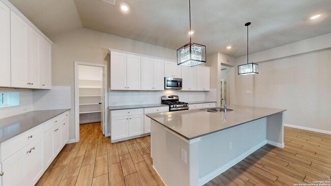 Building Photo - 5911 Akin Glen