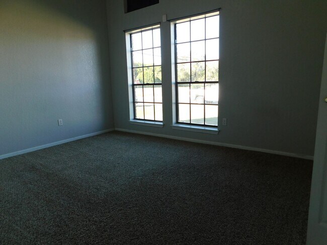 Building Photo - Available NOW!!!! A one of a kind find. St...