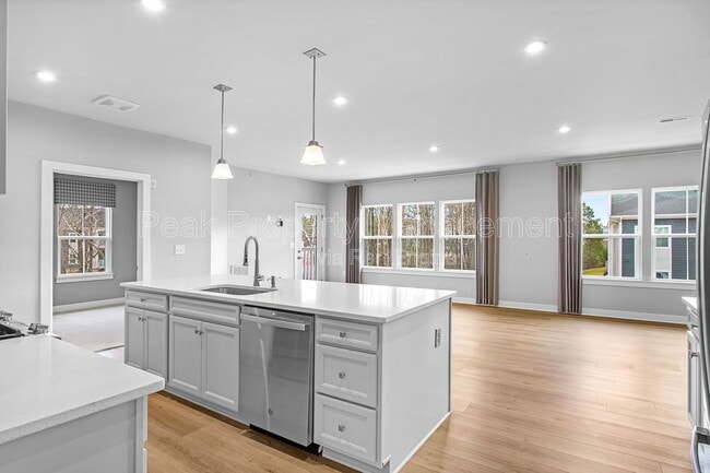 Building Photo - 6601 Citory Way