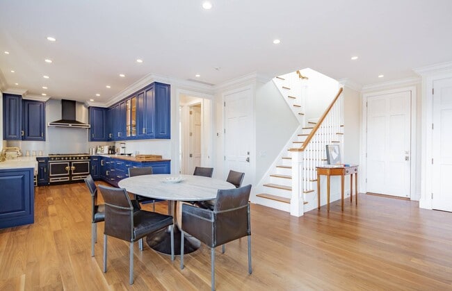 Building Photo - 21 Old Stone Hwy