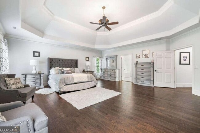 Building Photo - 882 Hallbrook Ln