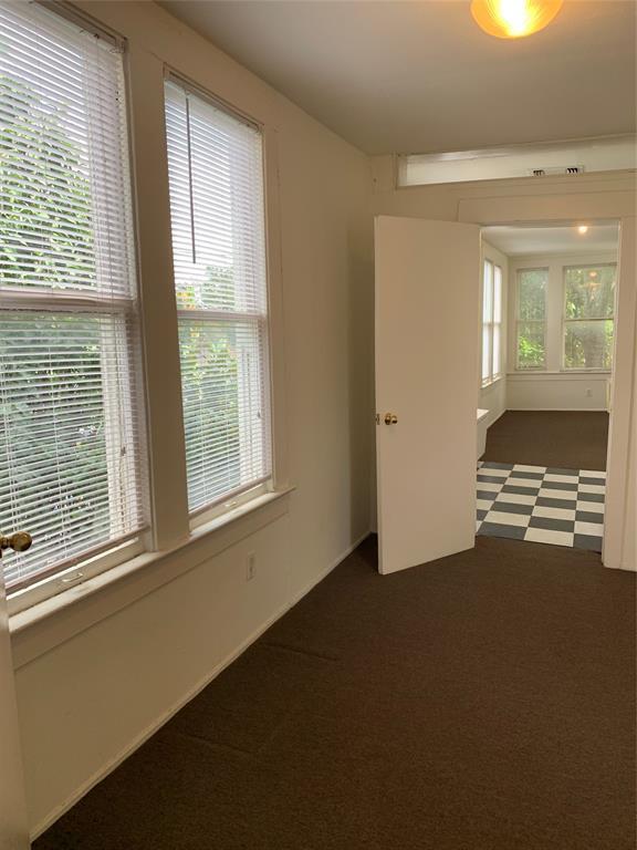 Building Photo - 318 Hyde Park Blvd