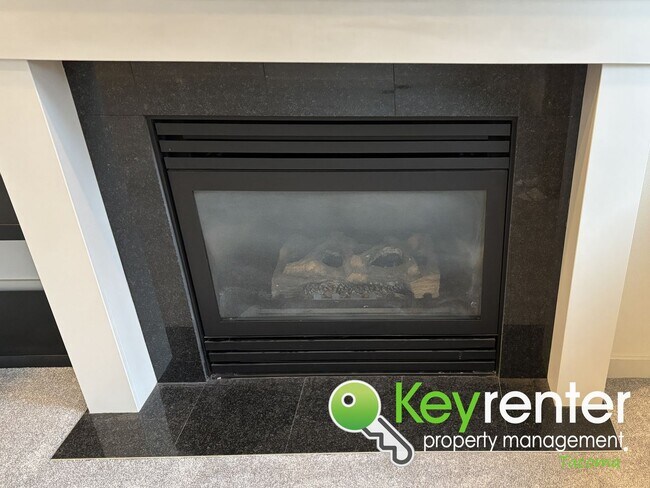 Building Photo - 2164 Yakima Ct