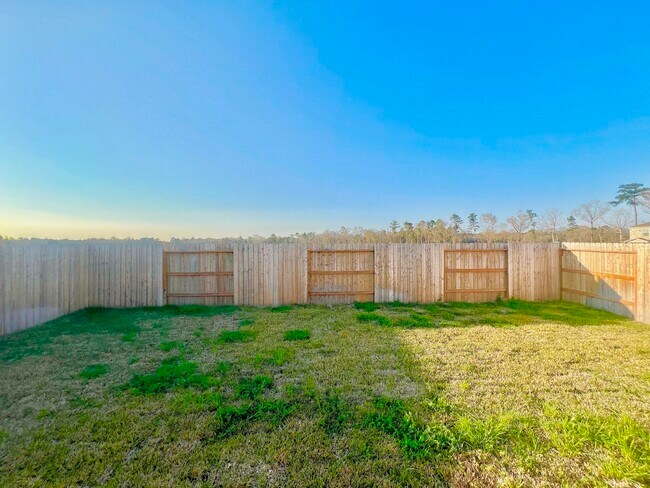 Building Photo - 921 Lago Laceno Ln