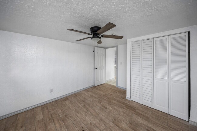 Building Photo - 508 NW Woodridge Dr