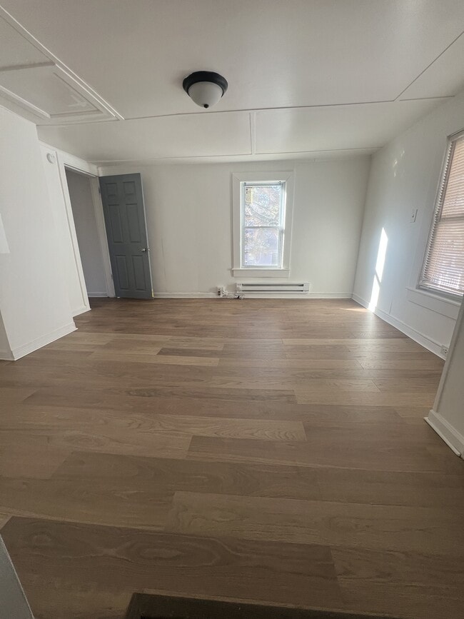 Building Photo - 529 E William St