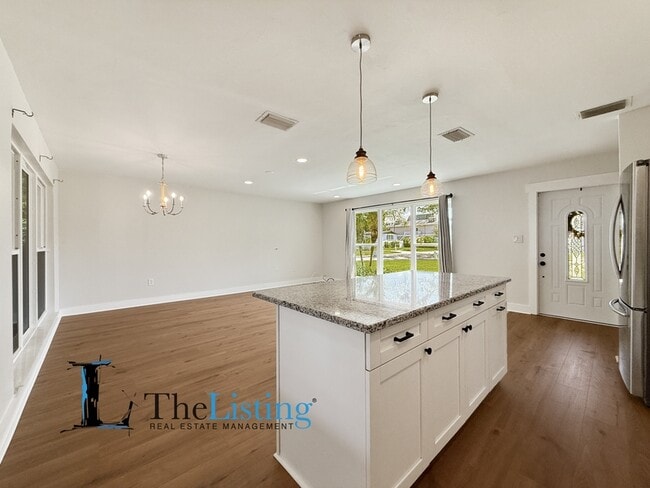Building Photo - 4501 S Cortez Ave