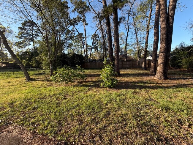 Building Photo - 3310 Forest Glen Dr