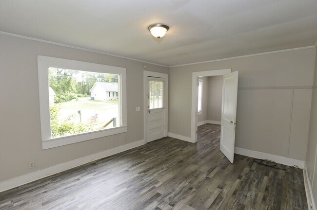 Building Photo - Cozy 1 Bedroom and 1 Bath house near JSU!