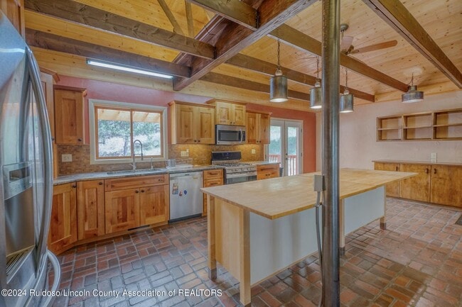 Building Photo - 109 Snowcap Dr