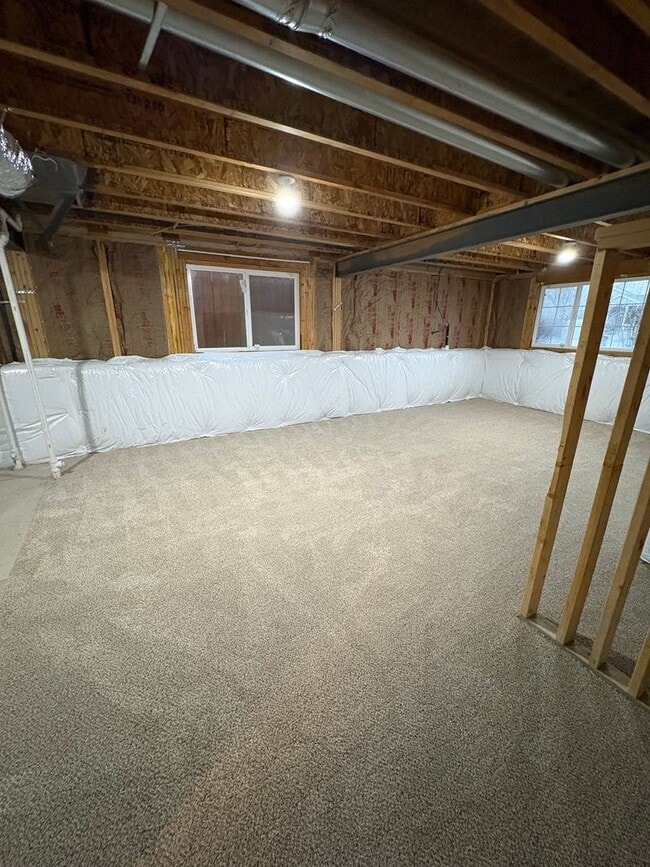 Building Photo - Lovely 3 bedroom/3 car tandem garage home in Lorson Ranch