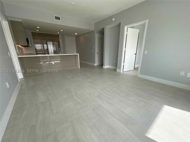 Building Photo - 2000 Metropica Wy