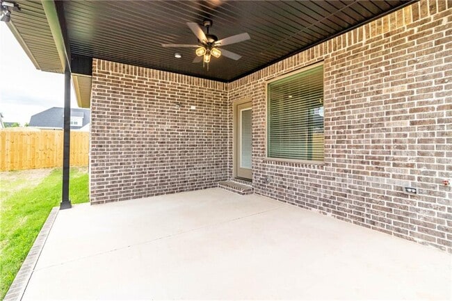 Building Photo - 1433 Cittadella Ave