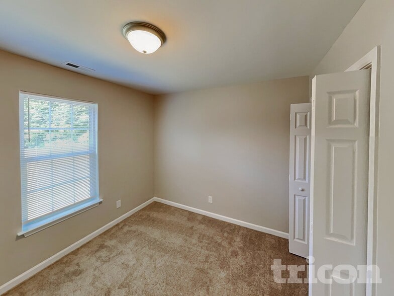 Building Photo - 3617 Sherbourne Ln