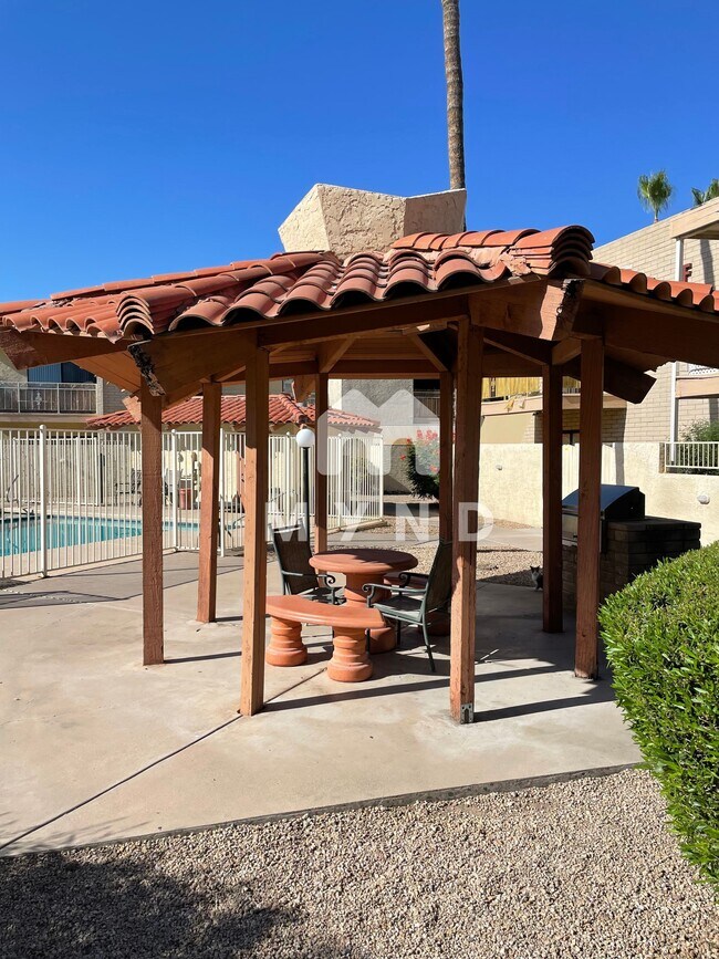Building Photo - 16635 N Cave Creek Rd