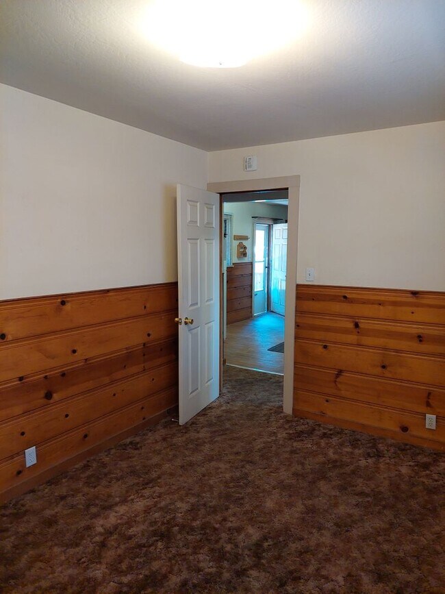Building Photo - 3781 Forest Ave