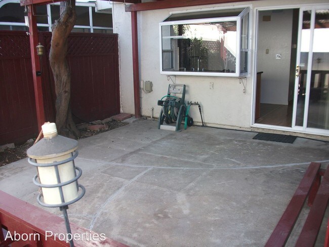 Building Photo - 3 br, 1.5 bath House - 2210 Amberwood Lane