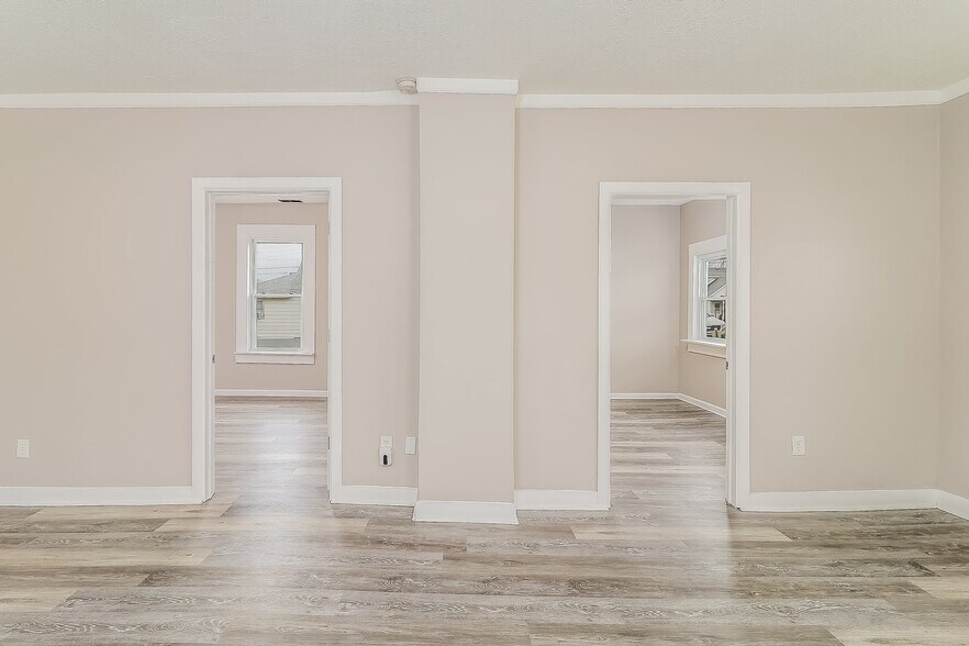 Building Photo - 1328 Pater Ave