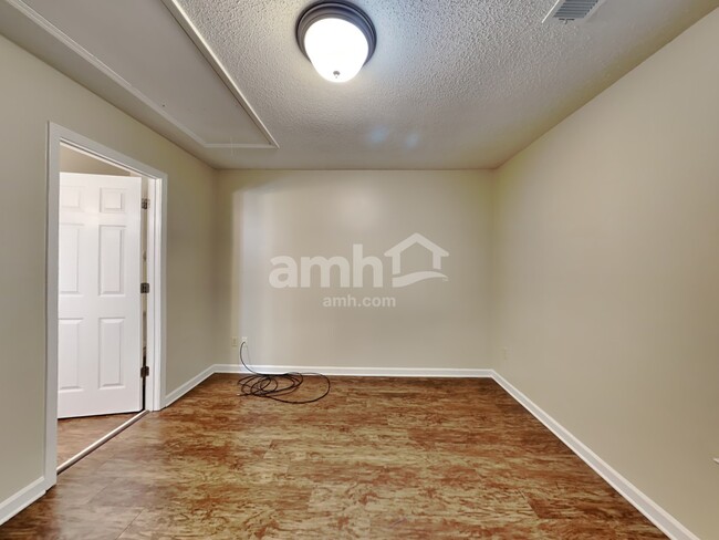 Building Photo - 7608 Dexter Park Dr
