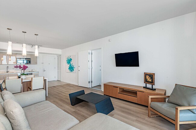 Building Photo - 2602 E Hallandale Beach Blvd