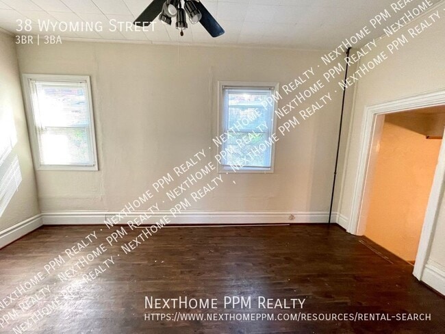 Building Photo - 38 Wyoming St