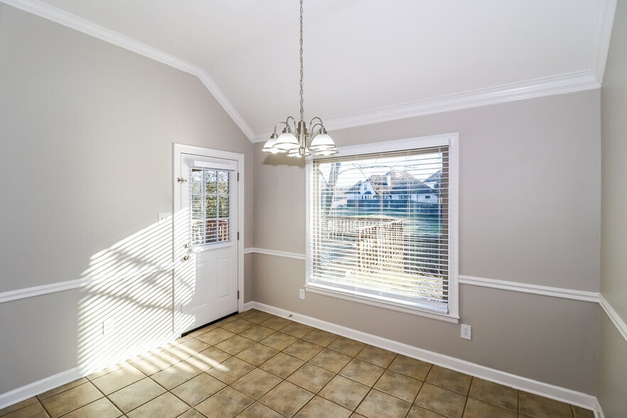 Building Photo - 8901 Raspberry Ln