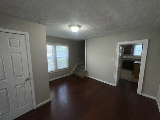 Building Photo - 1491 Republic Ave