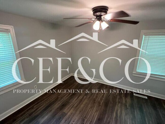 Building Photo - Beautiful 3 bedroom home available in Simpsonville