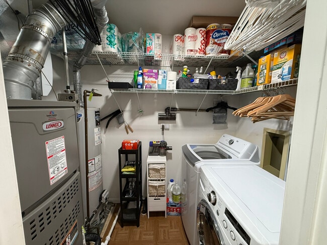 Building Photo - 1 S Stonington Dr