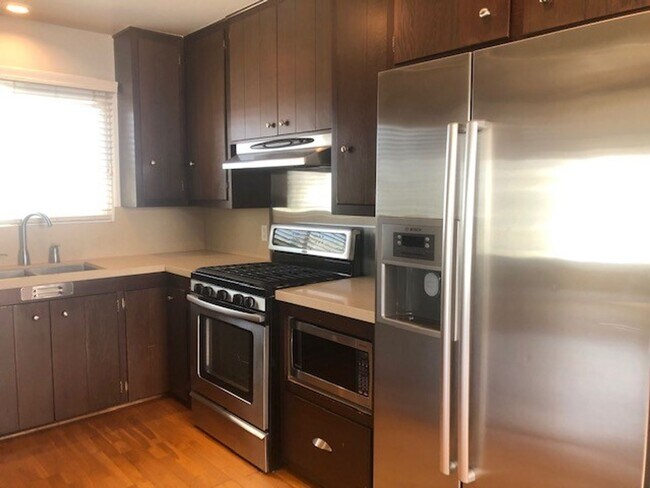 Building Photo - WSR Real Estate Inc.
