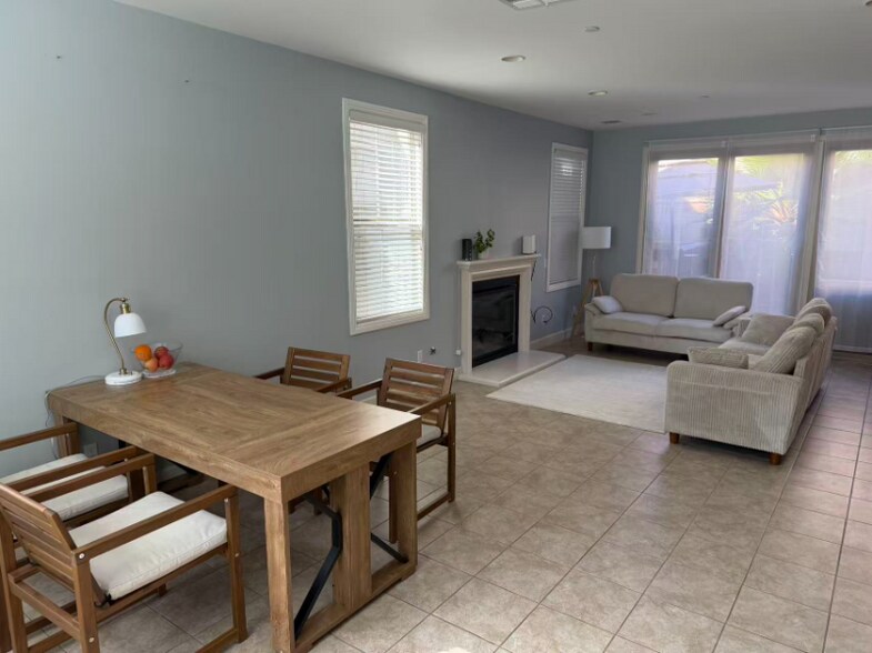 Building Photo - 161 Coyote Brush