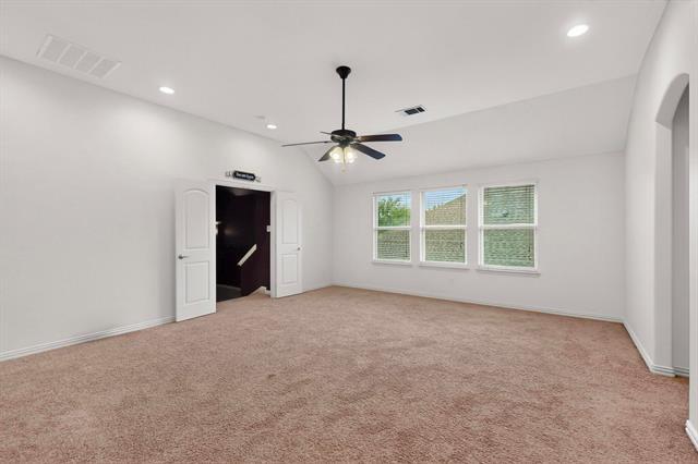 Building Photo - 16157 Meadow Spring Dr
