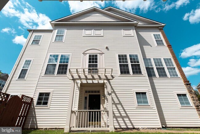 Building Photo - 21937 Halburton Terrace